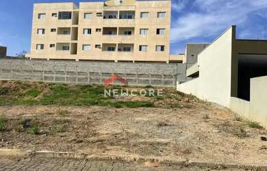 Imagem: O terreno possui 370m² de Área e está localizado em Jardim