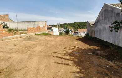 Imagem: O terreno possui 200m² de Área e está localizado em Veneza