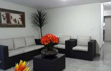 Imagem: O apartamento possui 3 Dormitórios, 1 Banheiro, 3 Vagas na