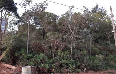 Imagem: O terreno possui 1.032m² de Área e está localizado em Capitólio