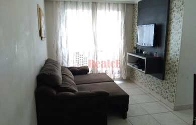 Imagem: O apartamento possui 3 Dormitórios, 1 Banheiro, 1 Vaga na garagem