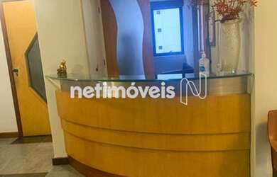 Imagem: O depósito possui 2 Vagas na garagem e 98m² de Área e está