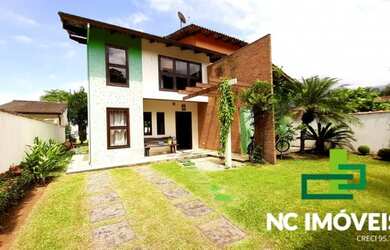 Imagem: A casa em condomínio possui 3 Dormitórios, 3 Banheiros, 4