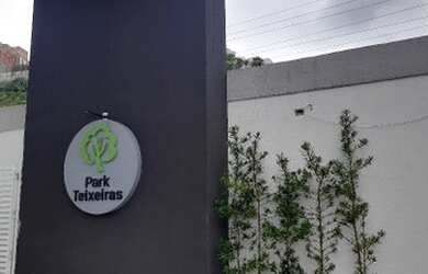 Imagem 3: Alugo no bairro Teixeiras apto 02 quartos primeira locação 650,00 taxas