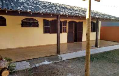 Imagem: A casa possui 2 Dormitórios, 2 Banheiros, 5 Vagas na garagem