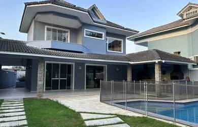 Imagem: A casa em condomínio possui 4 Dormitórios, 3 Banheiros, 3