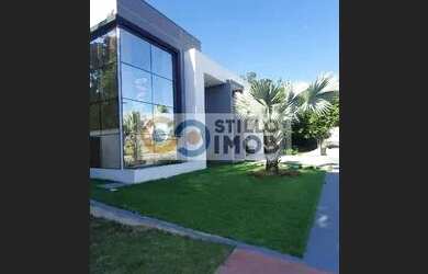 Imagem: A casa em condomínio possui 4 Dormitórios, 5 Banheiros, 2