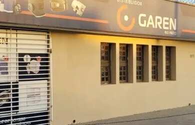 Imagem: O depósito possui 4 Vagas na garagem e 300m² de Área e está