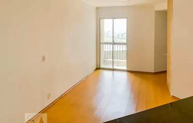 Imagem: O apartamento possui 3 Dormitórios, 1 Banheiro, 1 Vaga na garagem