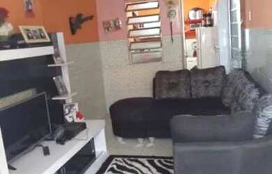 Imagem: A casa possui 2 Dormitórios, 1 Banheiro, 75m² de Área, Churrasqueira