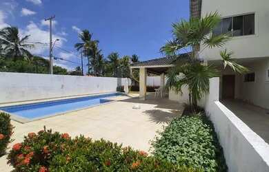 Imagem: A casa em condomínio para alugar possui 4 Dormitórios, 4 Banheiros