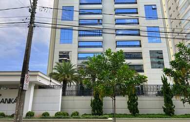 Imagem: O apartamento possui 3 Dormitórios, 5 Banheiros, 2 Vagas na