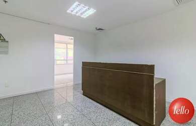 Imagem: O depósito possui 4 Vagas na garagem, 187m² de Área, Imóvel