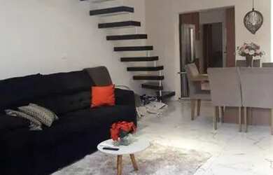 Imagem: A casa possui 3 Dormitórios, 2 Banheiros, 2 Vagas na garagem