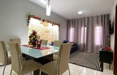 Imagem: A casa em condomínio possui 3 Dormitórios, 2 Banheiros, 2