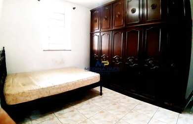 Imagem: A casa possui 2 Dormitórios, 1 Banheiro, 1 Vaga na garagem