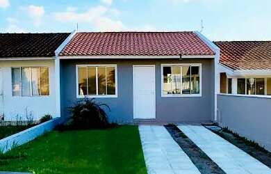 Imagem: A casa em condomínio possui 2 Dormitórios, 1 Banheiro, 2 Vagas