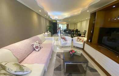 Imagem: O apartamento possui 4 Dormitórios, 4 Banheiros, 2 Vagas na