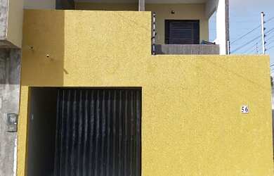 Imagem: A casa possui 2 Dormitórios, 3 Banheiros, 1 Vaga na garagem