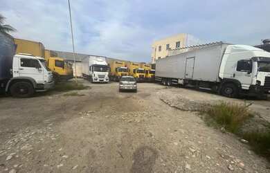 Imagem: O depósito possui 5 Vagas na garagem, 5.000m² de Área e