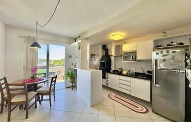 Imagem 2: Apartamento 2 dormitórios, garagem, churrasqueira e elevador no bairro