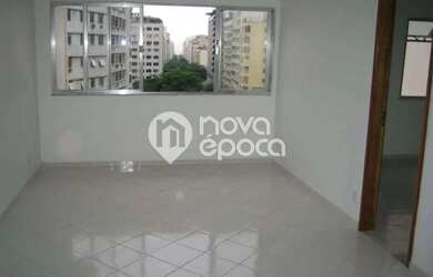 Imagem: O depósito possui 1 Vaga na garagem, 480m² de Área e está