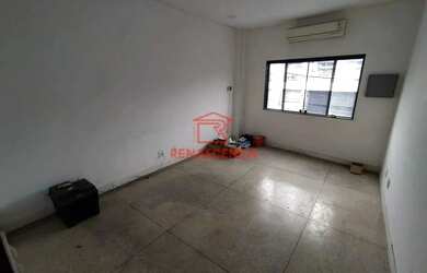 Imagem: O depósito possui 5 Vagas na garagem e 527m² de Área e está