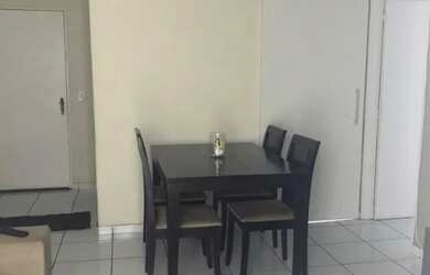 Imagem: O apartamento possui 2 Dormitórios, 1 Banheiro, 2 Vagas na