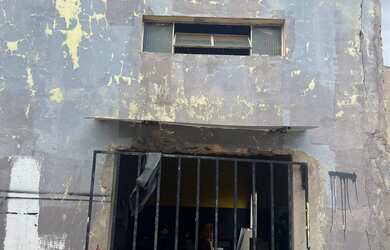 Imagem: A casa possui 2 Dormitórios, 1 Banheiro, 3 Vagas na garagem