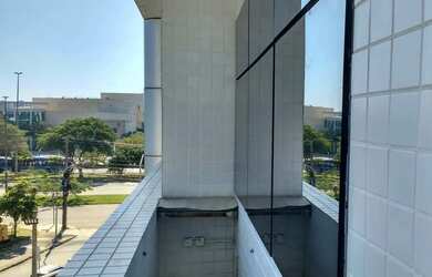 Imagem: O depósito possui 1 Vaga na garagem e 51m² de Área e está