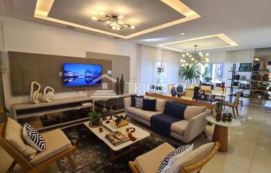 Imagem: A casa em condomínio possui 5 Dormitórios, 5 Banheiros, 4