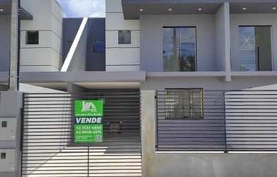 Imagem: A casa possui 3 Dormitórios, 3 Banheiros, 2 Vagas na garagem