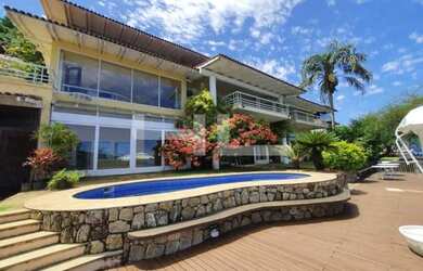 Imagem: A casa em condomínio possui 5 Dormitórios, 5 Banheiros, 5