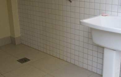 Imagem: A casa possui 3 Dormitórios, 3 Banheiros, 2 Vagas na garagem