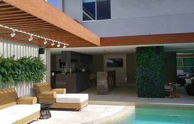 Imagem: A casa em condomínio possui 5 Dormitórios, 5 Banheiros, 3