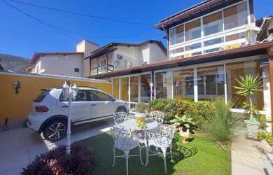 Imagem: A casa em condomínio possui 3 Dormitórios, 4 Banheiros, 2