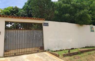 Imagem 10: Casa/Sobrado, frente a BR-070, no Girassol GO