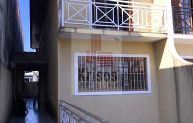 Imagem: A casa possui 3 Dormitórios, 4 Banheiros, 5 Vagas na garagem