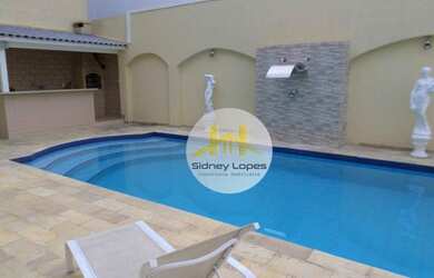 Imagem: A casa em condomínio possui 4 Dormitórios, 4 Banheiros, 2