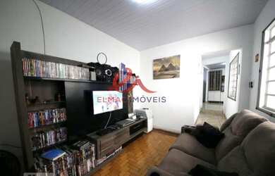 Imagem: A casa possui 2 Dormitórios, 1 Banheiro, 5 Vagas na garagem