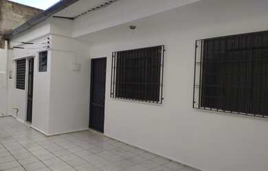 Imagem: A casa possui 1 Dormitório, 1 Banheiro e 45m² de Área e está