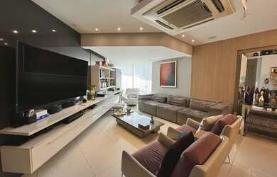 Imagem: O apartamento possui 3 Dormitórios, 3 Banheiros, 2 Vagas na