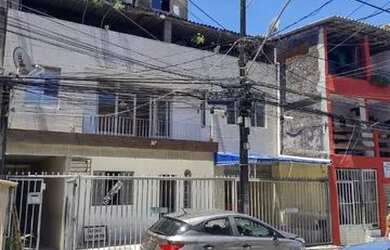 Imagem: O apartamento possui 2 Dormitórios, 1 Banheiro e está localizado