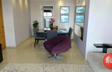 Imagem: O depósito possui 2 Vagas na garagem, 1.334m² de Área e