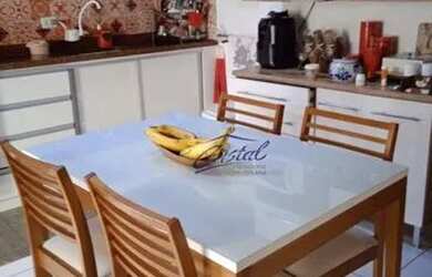 Imagem: A casa em condomínio possui 2 Dormitórios, 2 Banheiros, 2