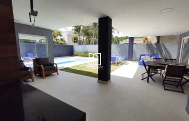 Imagem: A casa em condomínio possui 5 Dormitórios, 5 Banheiros, 4