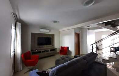 Imagem: A casa em condomínio possui 3 Dormitórios, 3 Banheiros, 2