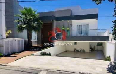 Imagem: A casa em condomínio possui 4 Dormitórios, 5 Banheiros, 4