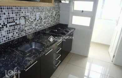 Imagem: O apartamento possui 1 Dormitório, 1 Banheiro, 41m² de Área