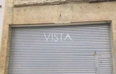 Imagem: O depósito possui 2 Vagas na garagem, 120m² de Área e está